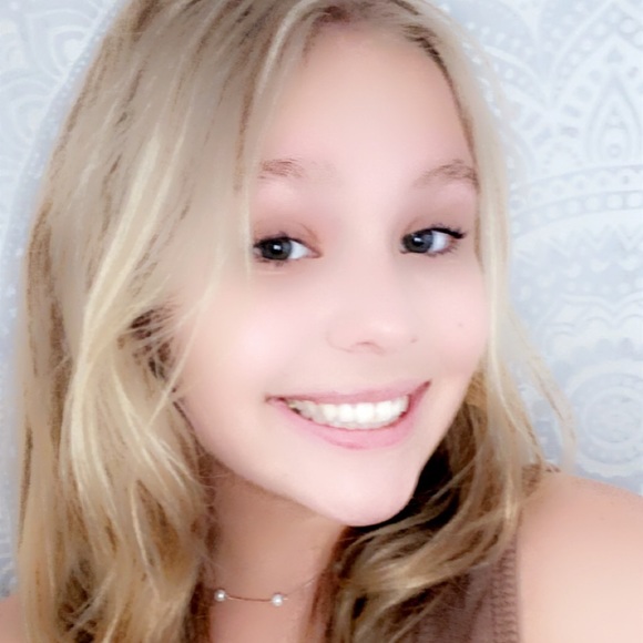 Meet your Posher, Jillian - Picture 1 of 1